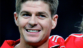 Капитан "Ливерпуля" подрался в пабе Капитан "Ливерпуля" подрался в пабе