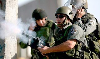 Правозащитники прорываются в сектор Газа Правозащитники прорываются в сектор Газа