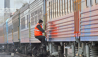 Аварийная цистерна врезалась в электричку Аварийная цистерна врезалась в электричку