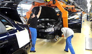 АвтоВАЗ пытается продать "Ладу" АвтоВАЗ пытается продать "Ладу"