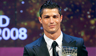 Роналду опередил Аршавина Роналду опередил Аршавина