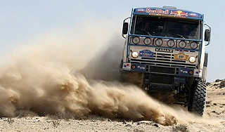 "КАМАЗ" Чагина вернул лидерство в "Дакаре" "КАМАЗ" Чагина вернул лидерство в "Дакаре"