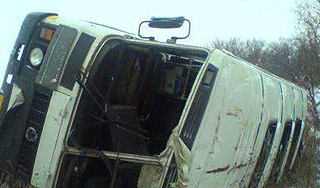 В Крыму перевернулся автобус с россиянами В Крыму перевернулся автобус с россиянами