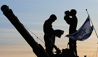Израильские танки вошли на улицы Газы Израильские танки вошли на улицы Газы