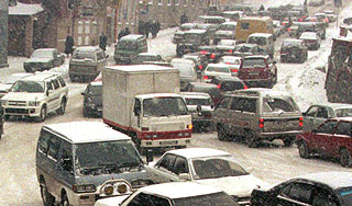 Владивосток ограничил движение грузовиков Владивосток ограничил движение грузовиков