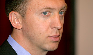Дерипаска назначен гендиректором РУСАЛа Дерипаска назначен гендиректором РУСАЛа