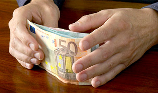 Судьба евро оказалась под вопросом Судьба евро оказалась под вопросом