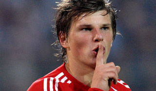 "Зенит" продал Аршавина за 15 млн фунтов "Зенит" продал Аршавина за 15 млн фунтов