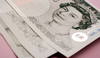 Экономика Великобритании падает вниз Экономика Великобритании падает вниз