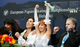 Россияне взяли "золото" в танцах на льду Россияне взяли "золото" в танцах на льду