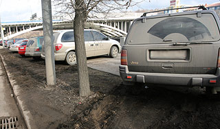 Водители заплатили 30 миллионов за газон Водители заплатили 30 миллионов за газон