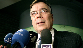 Правительство Исландии ушло в отставку Правительство Исландии ушло в отставку