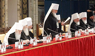 В Москве решают судьбу Церкви В Москве решают судьбу Церкви