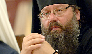 У архиепископа Кирилла угнали джип Toyota У архиепископа Кирилла угнали джип Toyota