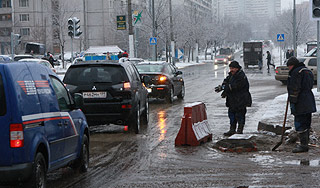 Лужков предложил городу новые реагенты Лужков предложил городу новые реагенты