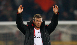 Дэвид Бекхэм хочет остаться в Милане Дэвид Бекхэм хочет остаться в Милане