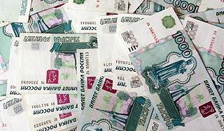 Курс рубля продолжает падать Курс рубля продолжает падать