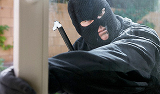 Воры ограбили бывшую супругу Саркози Воры ограбили бывшую супругу Саркози