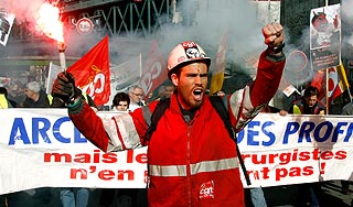 Во Франции проходит крупнейшая забастовка Во Франции проходит крупнейшая забастовка