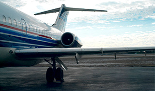 В Афганистане загорелся самолет НАТО В Афганистане загорелся самолет НАТО