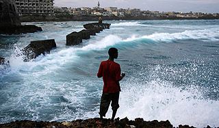 Пираты освободили восемь украинцев Пираты освободили восемь украинцев