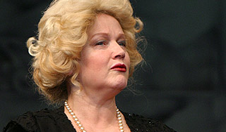 В Москве ограбили знаменитую актрису В Москве ограбили знаменитую актрису