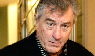 С де Ниро требуют $2 миллиона чаевых С де Ниро требуют $2 миллиона чаевых