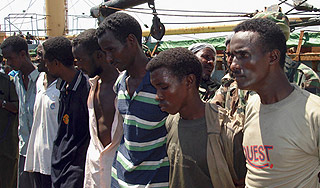 Пираты жалуются на тяготы работы с "Фаиной" Пираты жалуются на тяготы работы с "Фаиной"