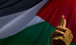 США пытаются подкупить Иран США пытаются подкупить Иран