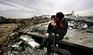 Израиль бомбами принуждает Газу к миру Израиль бомбами принуждает Газу к миру