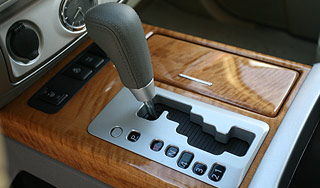 Россияне пересели на коробку-"автомат" Россияне пересели на коробку-"автомат"