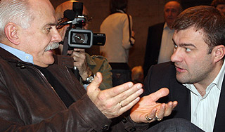 Михалков созывает чрезвычайный съезд Михалков созывает чрезвычайный съезд