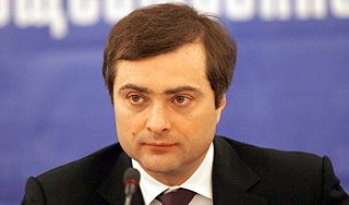 Сурков: Кризис не остановит Россию Сурков: Кризис не остановит Россию