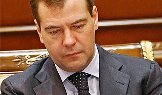 Медведев призвал присматривать за Грузией Медведев призвал присматривать за Грузией