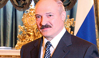 Лукашенко предложил заменить доллар Лукашенко предложил заменить доллар