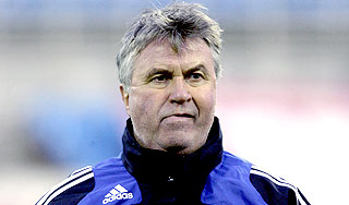 Российские тренеры осуждают Хиддинка Российские тренеры осуждают Хиддинка