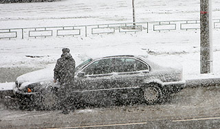 Снегопад стал угрозой для Москвы Снегопад стал угрозой для Москвы