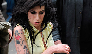 Приступ довел Эми Уайнхаус до больницы Приступ довел Эми Уайнхаус до больницы