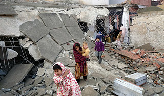 США продолжили ракетный обстрел Пакистана США продолжили ракетный обстрел Пакистана