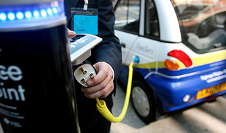 Москва начала отказываться от бензина Москва начала отказываться от бензина