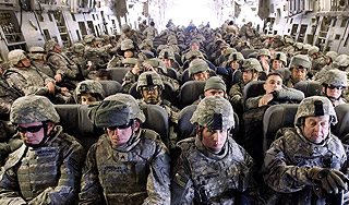 Парламент Киргизии решил судьбу базы США Парламент Киргизии решил судьбу базы США