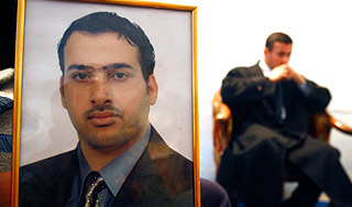 В Ираке начался суд над ботинкометателем В Ираке начался суд над ботинкометателем