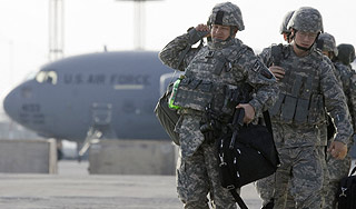 Президент Киргизии дал США полгода Президент Киргизии дал США полгода