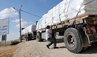 Таджикистан и Узбекистан помогут НАТO Таджикистан и Узбекистан помогут НАТO