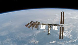 Туристы борются за билет в космос Туристы борются за билет в космос