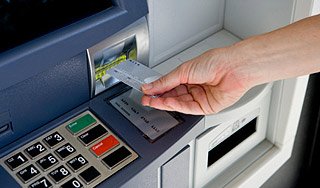 Ошибка банка сделала шведку миллиардершей Ошибка банка сделала шведку миллиардершей