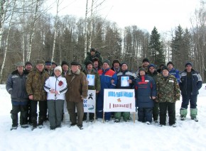 Команда Брянского филиала ОАО «ТГК-4» заняла 2 место в соревнованиях по зимней рыбной ловле Участники соревнований