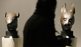 Коллекция Ива Сен Лорана вызвала скандал Коллекция Ива Сен Лорана вызвала скандал