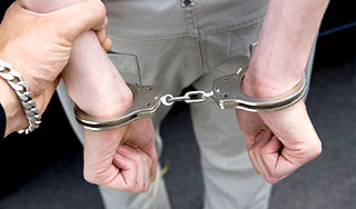 Угонщик сбил 16 человек в знак протеста Угонщик сбил 16 человек в знак протеста