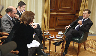 Медведев представил план спасения мира Медведев представил план спасения мира